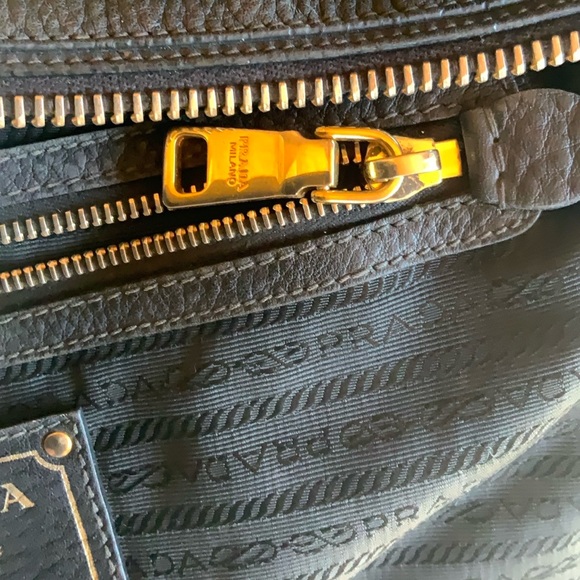 Prada Daino Vintage Shoulder Bag🖤 - Picture 16 of 16